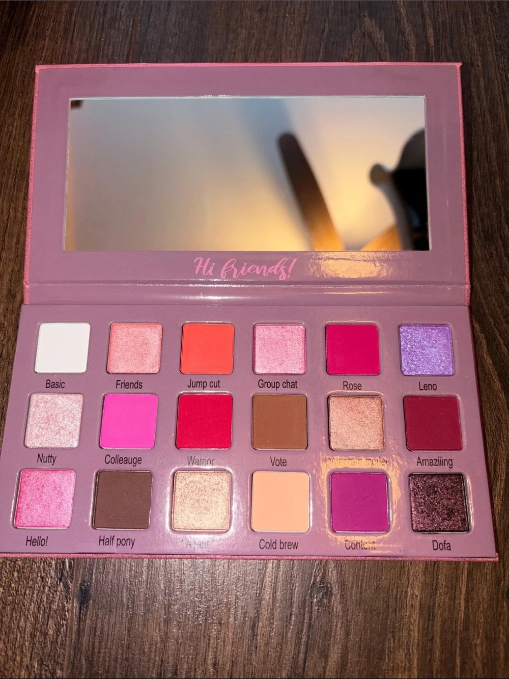 Hi Friends! Smokey Glow Eyeshadow Palette